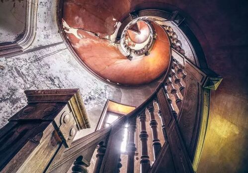 ESCALERA DE CARACOL- LOST PLACE